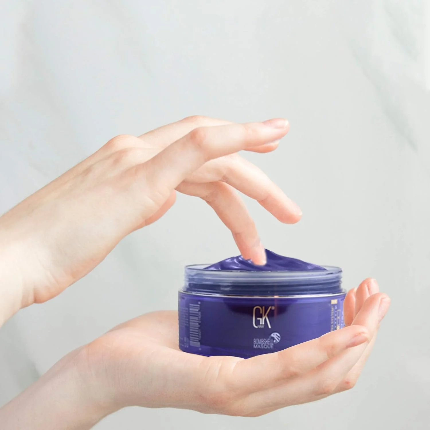 ماسک مو جی کی هیر گلوبال کراتین Ultra Blonde Bombshell (200 گرم) رنگدانههای رنگساژ موی نیمه دائمی و ماندگار، مرطوب کننده، حالت دهنده و رنگ کننده مناسب انواع مو، زنانه و مردانه ماسک مو جی کی هیر گلوبال کراتین Ultra Blonde Bombshell (200 گرم) رنگدانههای رنگساژ موی نیمه دائمی و ماندگار، مرطوب کننده، حالت دهنده و رنگ کننده مناسب انواع مو، زنانه و مردانه