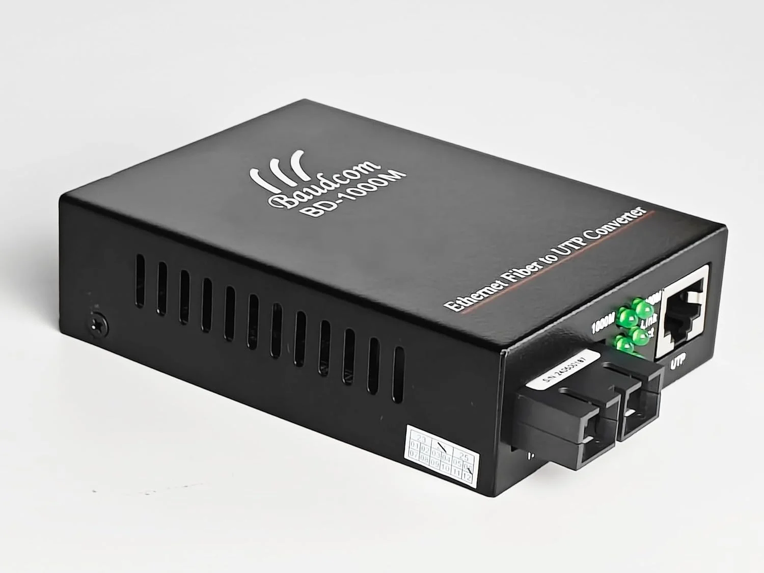 مبدل فیبر نوری گیگابیتی اترنت BAUDCOM 10/100/1000M، فرستنده و گیرنده SC تک حالته یکپارچه، RJ45 به 1000Base-LX (فیبر دوگانه، 20KM)