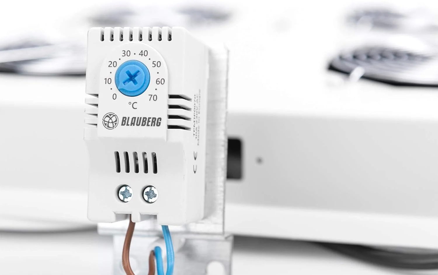 واحد فن سقفی Digitus برای رک شبکه (Dynamic Basic/Unique) و رک سرور (Dynamic Basic)، 2 عدد فن، ترموستات، خاکستری (RAL 7035)