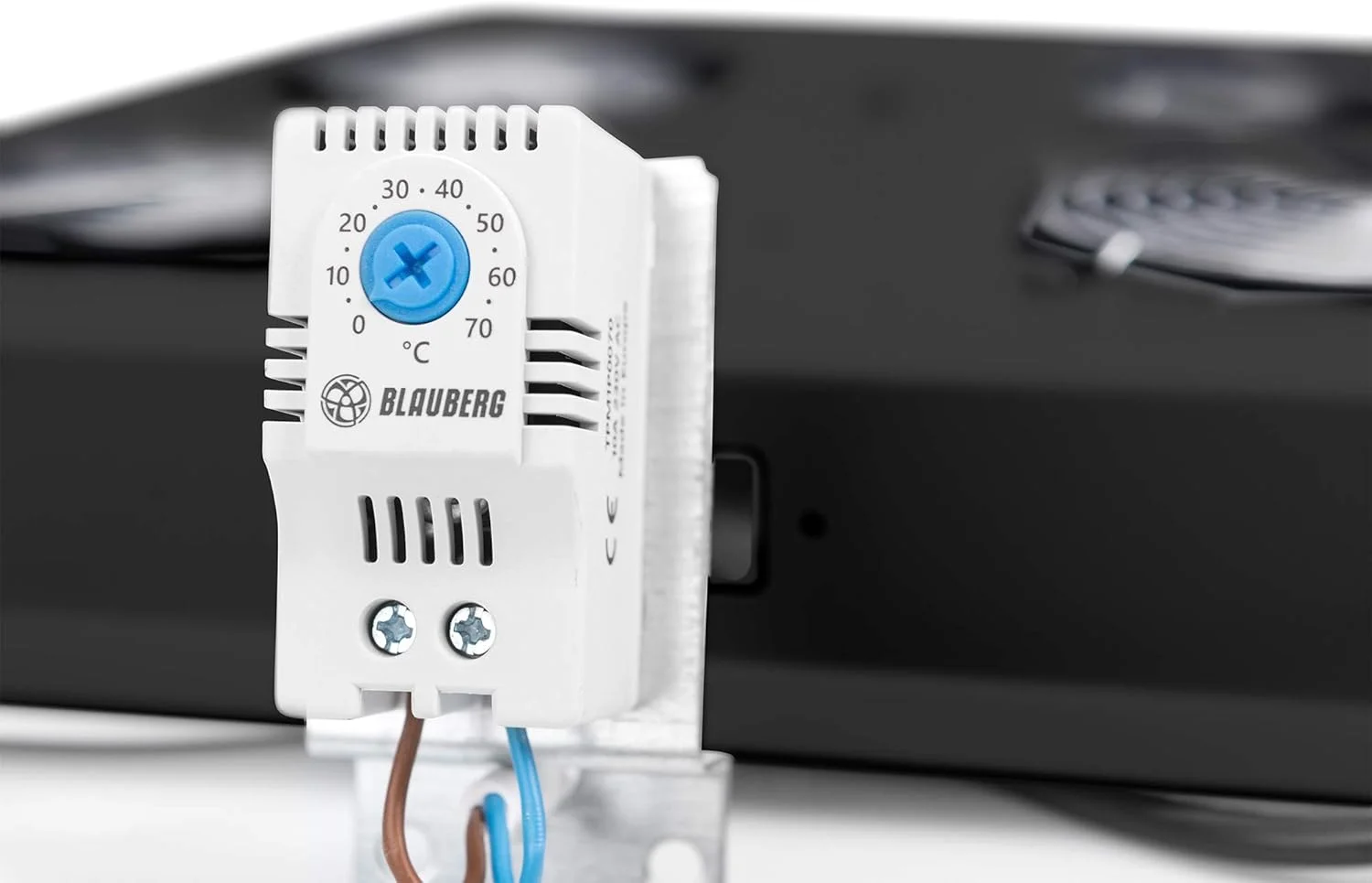 واحد فن سقفی DIGITUS برای کابینت های شبکه (Dynamic/Unique) و کابینت SRV (Dynamic) - 2 عدد فن - ترموستات - مشکی