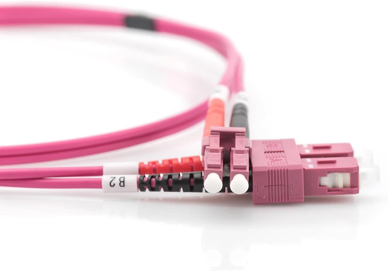 DIGITUS DK-2532-01-4 - کابل فیبر نوری OM4 - بسته 5 عددی - 1 متری - LC به SC - کابل فیبر نوری دوبلکس - 1/10/40/100 گیگابیت بر ثانیه - کابل LAN فیبر چند حالته MM - نوع فیبر: 50/125µ - بنفش (بنفش)