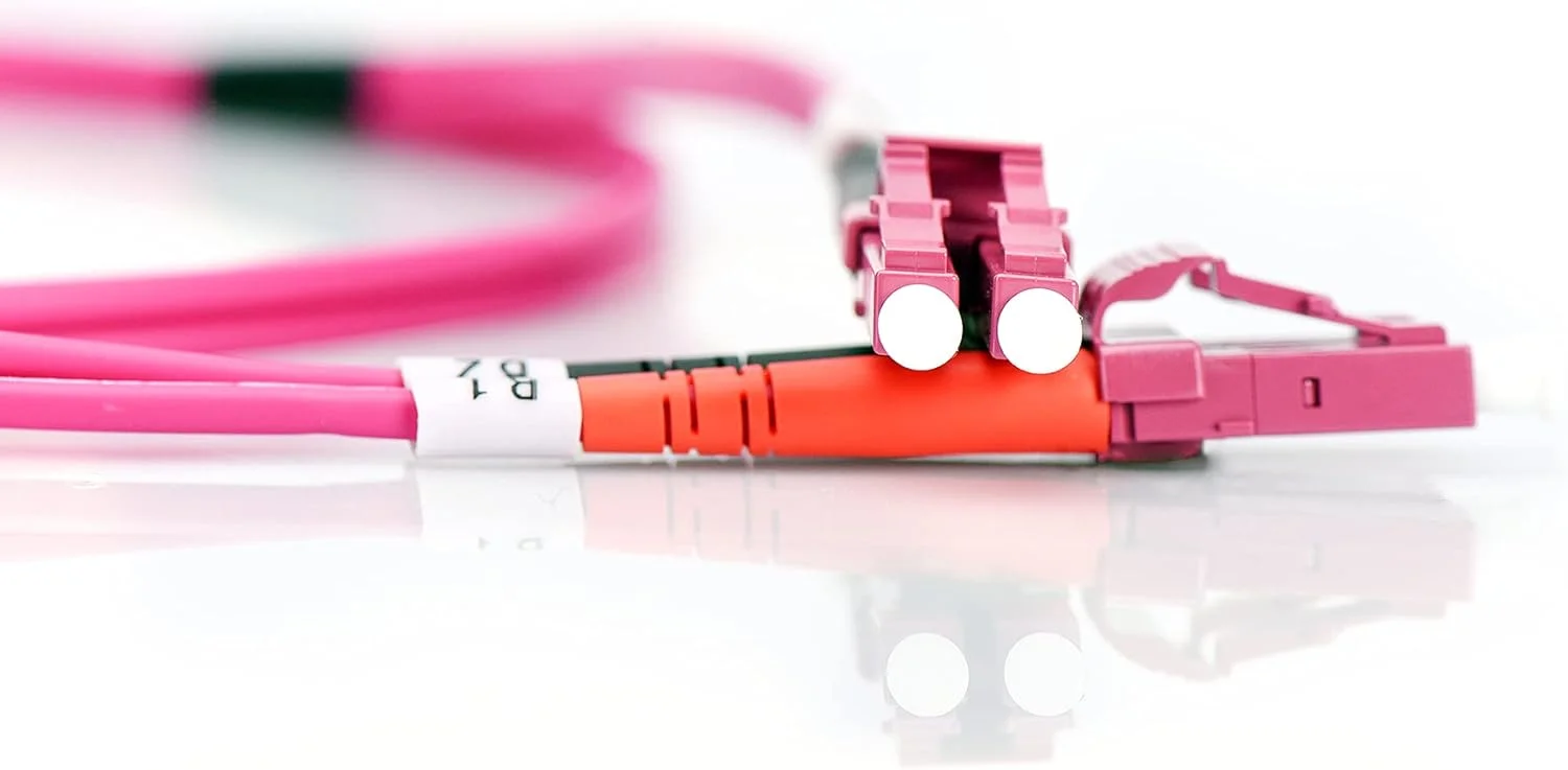 DIGITUS DK-2533-02-4 - کابل فیبر نوری OM4 - بسته 5 عددی - 2 متری - LC به LC - کابل فیبر نوری دوبلکس - 1/10/40/100 گیگابیت بر ثانیه - کابل LAN فیبر چند حالته MM - نوع فیبر: 50/125µ - بنفش (بنفش)