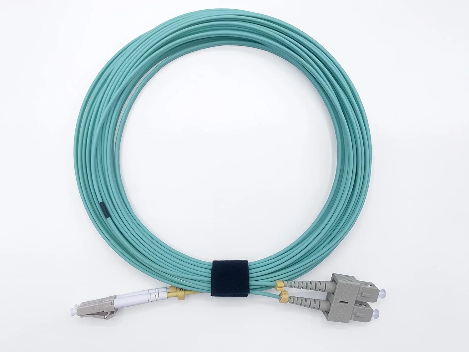 کابل فیبر نوری 2 متری SC/UPC به LC/UPC مالتی مود داپلکس 50/125um OM3 LSZH (2M) الفکم