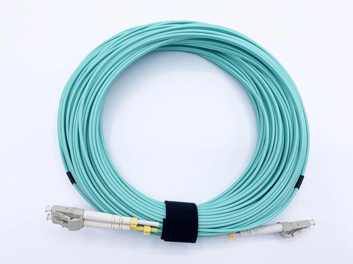 کابل فیبر نوری دوتایی چند حالته LC/UPC به LC/UPC، Om3، 50/125um LSZH (15 متری) کابل فیبر نوری دوتایی چند حالته LC/UPC به LC/UPC، Om3، 50/125um LSZH (15 متری)