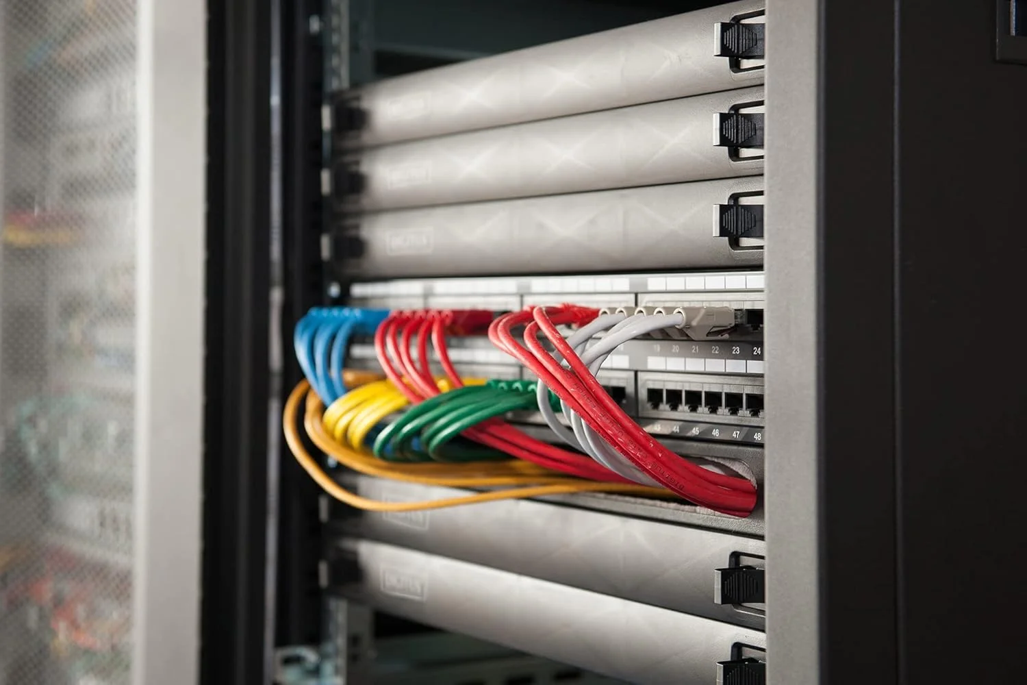 دیجیتوس DN-97651-19" پوشش خالی - پوشش 1U - بسته 5 عددی - پنل برای رک شبکه 19 اینچی، رک سرور - مکانیزم ضربه ای - پلاستیک ABS - مشکی