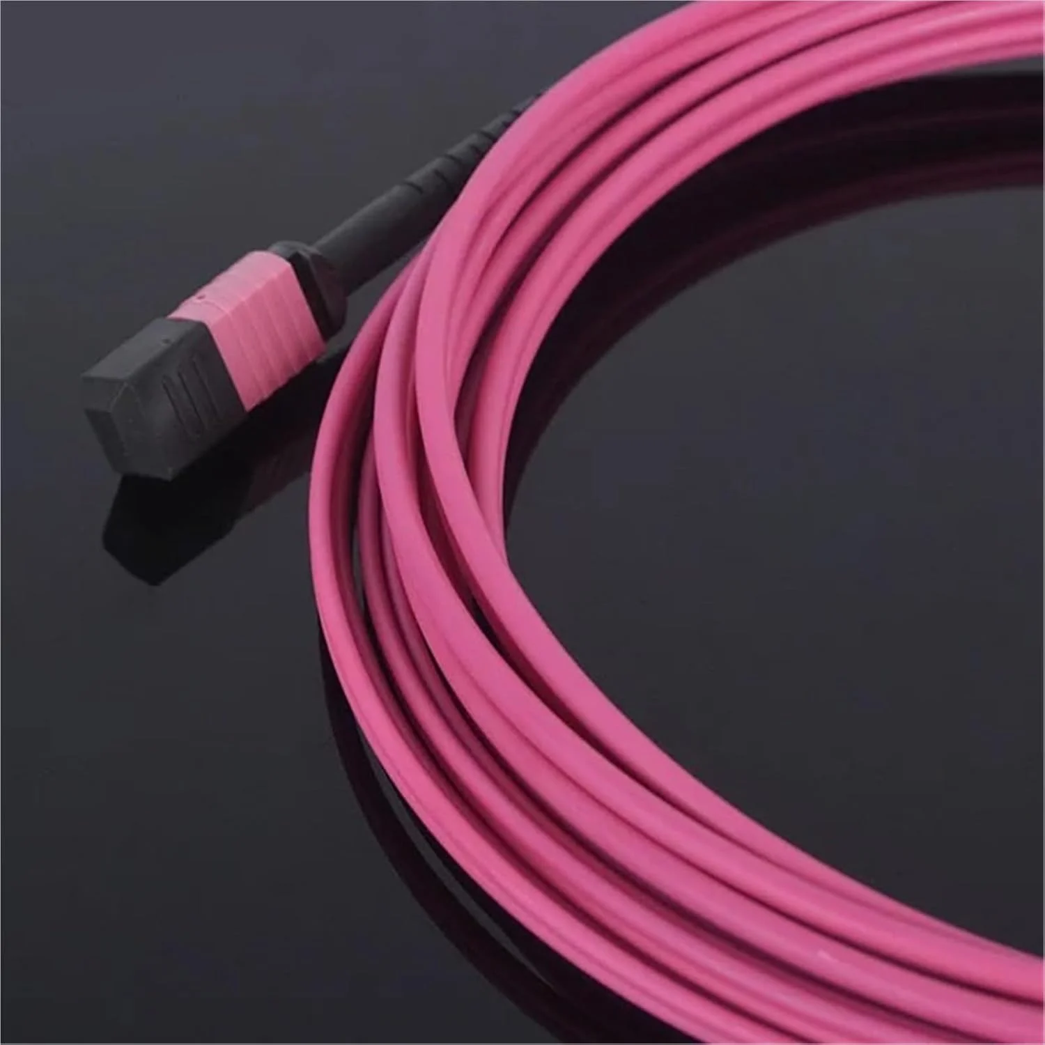 کابل فیبر نوری MPO-LC 8/12 هسته OM4 مادگی 1-50 متری (15 متری، 8 هسته نوع B)