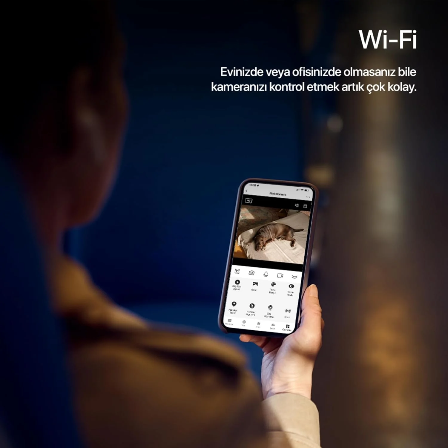 دوربین هوشمند وای فای زنون اسمارت، تصویر شفاف، دید در شب، ارتباط دو طرفه با میکروفون، سفید دوربین هوشمند وای فای زنون اسمارت، تصویر شفاف، دید در شب، ارتباط دو طرفه با میکروفون، سفید