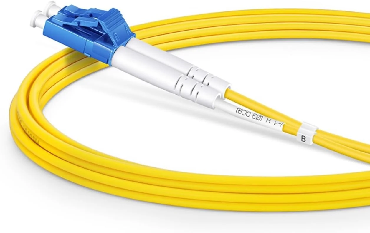 کابل فیبر نوری XTND Connect LC/UPC به LC/APC سینگل مود 9/125µm دوبلکس 3mm LSZH رنگ زرد، جامپر فیبر نوری پارت نامبر: XTNDIPC02DX2D030SALA (3 متر)