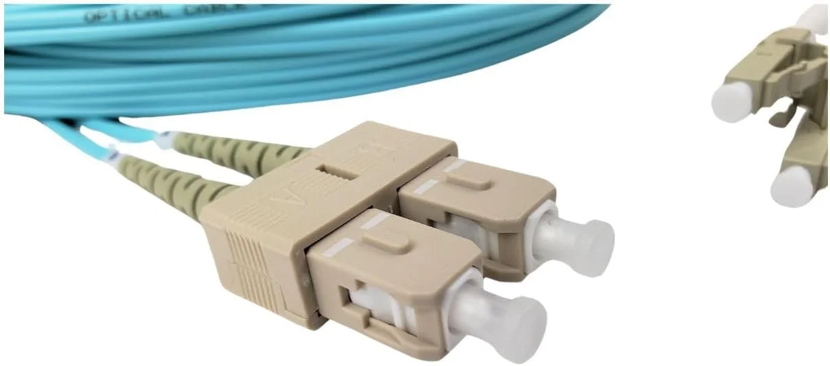 سیم رابط فیبر نوری دوپلکس چند حالته DKURVE (OM3 50/125μm, LSZH 2.0mm) - 0.5 متر، بسته 3 عددی (LC-SC) سیم رابط فیبر نوری دوپلکس چند حالته DKURVE (OM3 50/125μm, LSZH 2.0mm) - 0.5 متر، بسته 3 عددی (LC-SC)