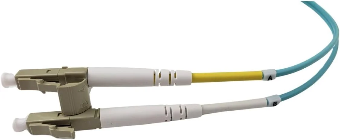 سیم رابط فیبر نوری دوپلکس چند حالته DKURVE (OM3 50/125μm, LSZH 2.0mm) - 0.5 متر، بسته 3 عددی (LC-SC) سیم رابط فیبر نوری دوپلکس چند حالته DKURVE (OM3 50/125μm, LSZH 2.0mm) - 0.5 متر، بسته 3 عددی (LC-SC)