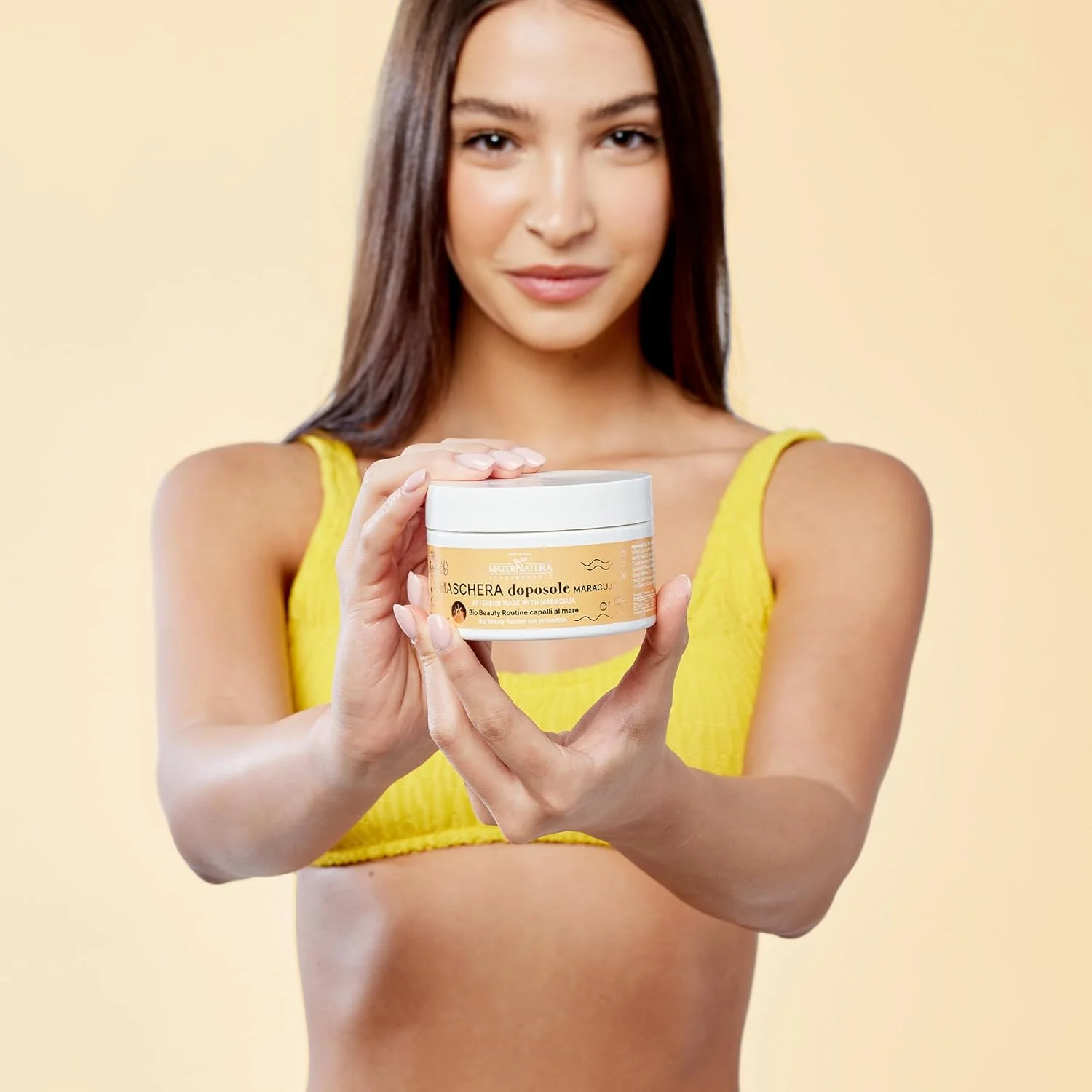 ماسک مراقبت بعد از آفتاب Maternatura با عصاره میوه گل ساعتی، مرطوب کننده و افزایش دهنده خاصیت ارتجاعی موها پس از قرار گرفتن در معرض آفتاب، روتین زیبایی ارگانیک برای موهای ساحلی، دارای گواهی ارگانیک، ساخت ایتالیا - 200 میلی لیتر