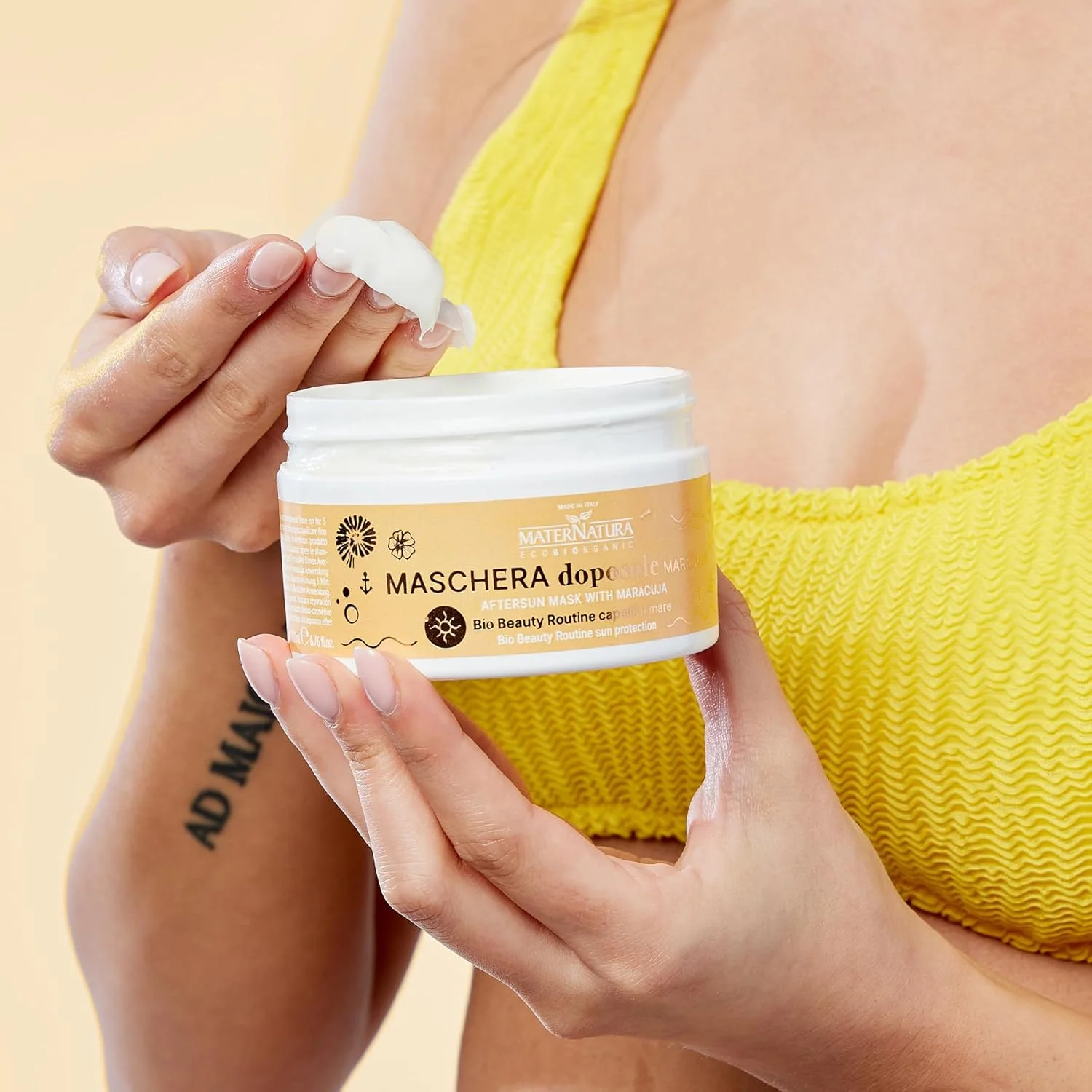 ماسک مراقبت بعد از آفتاب Maternatura با عصاره میوه گل ساعتی، مرطوب کننده و افزایش دهنده خاصیت ارتجاعی موها پس از قرار گرفتن در معرض آفتاب، روتین زیبایی ارگانیک برای موهای ساحلی، دارای گواهی ارگانیک، ساخت ایتالیا - 200 میلی لیتر