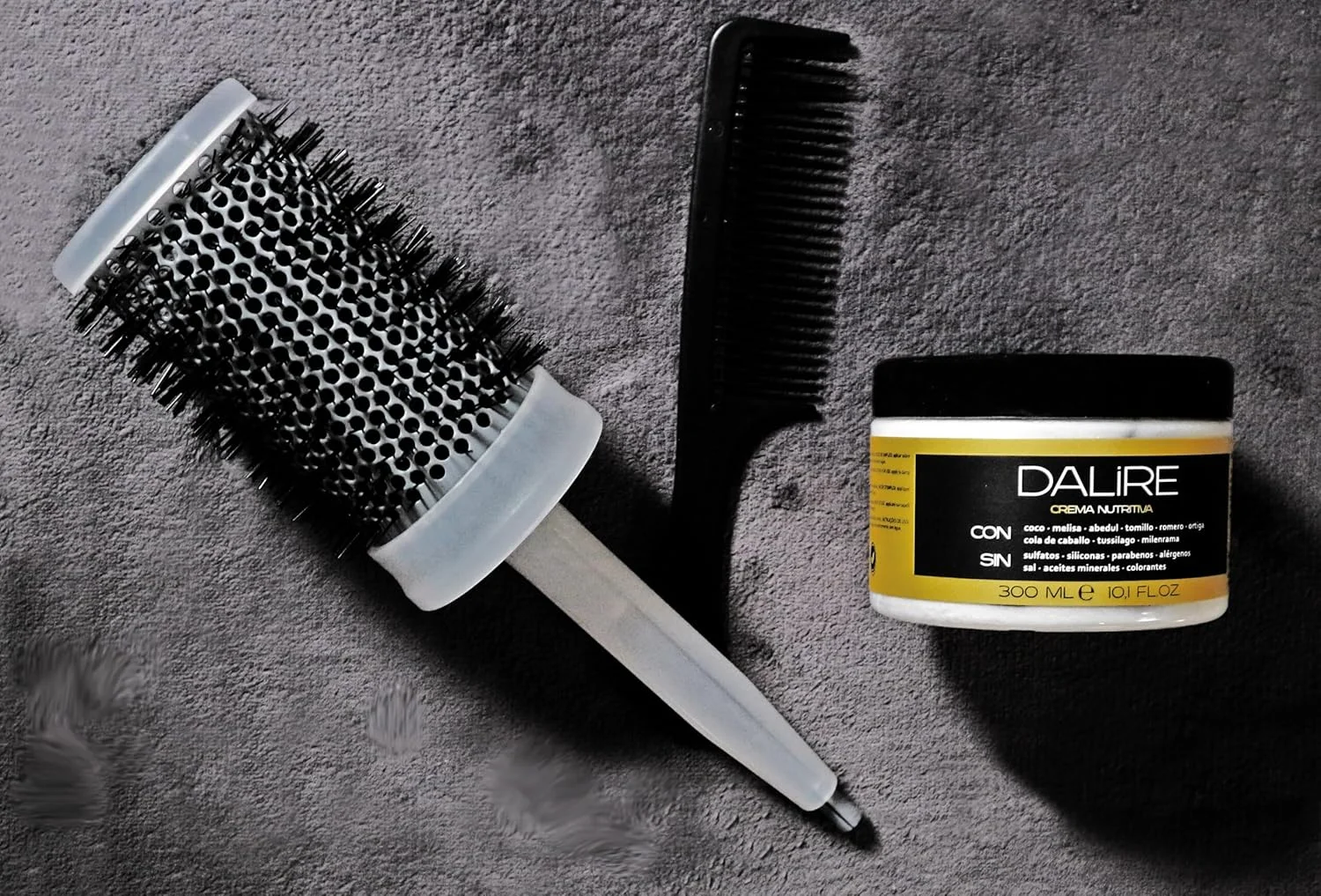 ماسک موی ارگانیک دالیره کرم مغذی بدون سیلیکون 300 میلی لیتر، فاقد پارابن، فاقد نمک، فاقد مواد سمی. بهترین ماسک مو و درمان مو. جایزه موی سالم