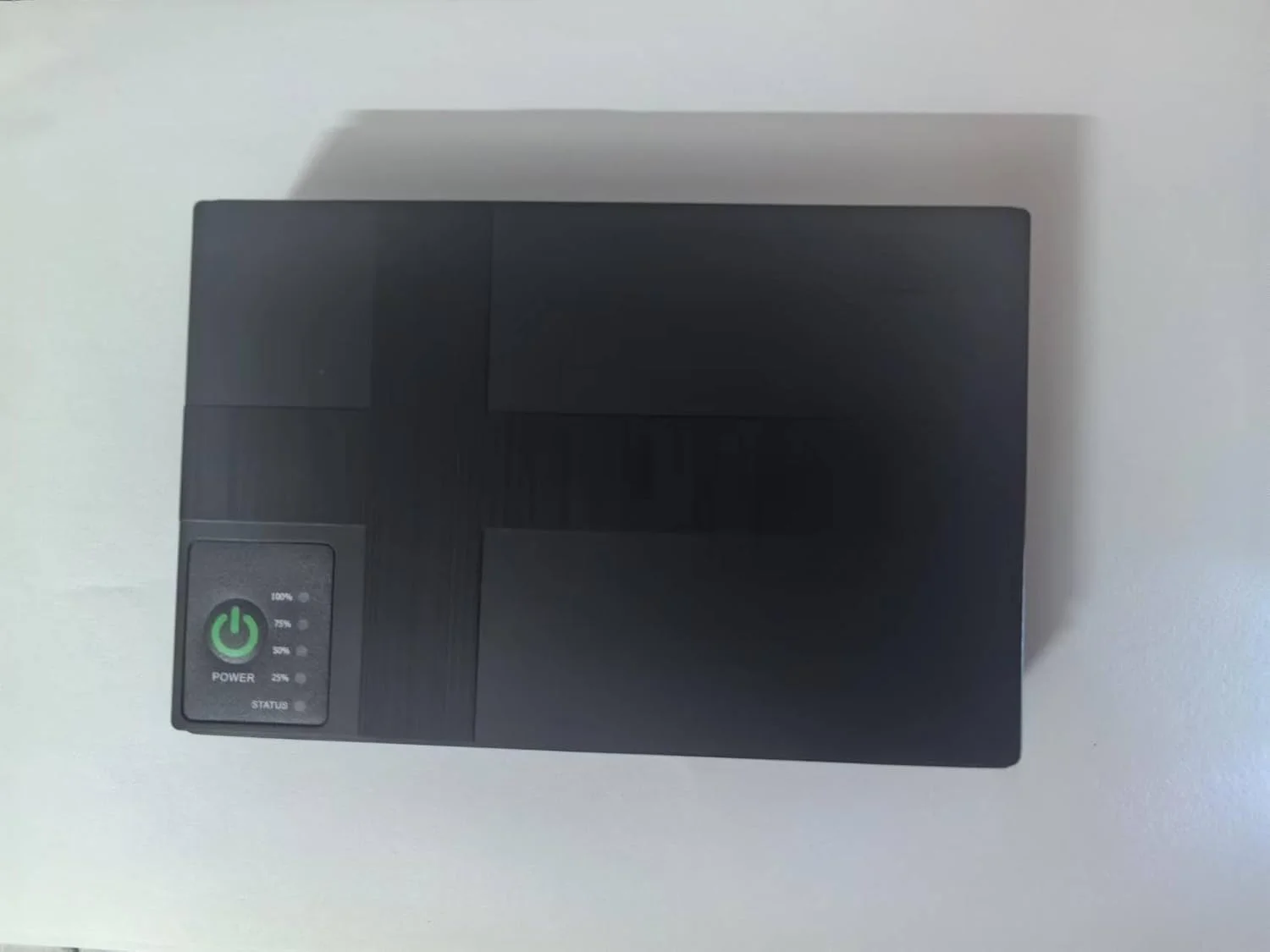 منبع تغذیه بدون وقفه کوچک DC مدل aixi-SHS با خروجی های POE15V/24V USB5V DC5V DC9V DC12V و ظرفیت 8800mAh