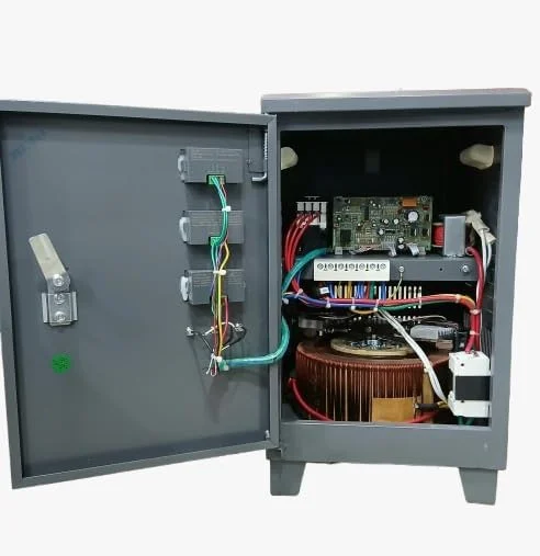 تثبیت کننده ولتاژ اتوماتیک SVC-D15000VA | تک فاز سروو نوع 15000VA (15kVA) | نمایشگر دیجیتال LED | ورودی 110V–250V/150V–250V | خروجی 220V ±3% و 110V ±3% | راندمان بالا >90% | محافظت در برابر ولتاژ بالا/پایین تثبیت کننده ولتاژ اتوماتیک SVC-D15000VA | تک فاز سروو نوع 15000VA (15kVA) | نمایشگر دیجیتال LED | ورودی 110V–250V/150V–250V | خروجی 220V ±3% و 110V ±3% | راندمان بالا >90% | محافظت در برابر ولتاژ بالا/پایین