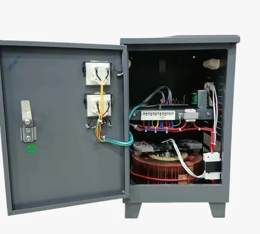 تثبیت کننده ولتاژ اتوماتیک SVC-D10000VA | تک فاز سروو نوع 10000VA (10kVA) | نمایشگر دیجیتال LED | ورودی 110V–250V/150V–250V | خروجی 220V ±3% و 110V ±3% | راندمان بالا >90% | ولتاژ بالا/پایین تثبیت کننده ولتاژ اتوماتیک SVC-D10000VA | تک فاز سروو نوع 10000VA (10kVA) | نمایشگر دیجیتال LED | ورودی 110V–250V/150V–250V | خروجی 220V ±3% و 110V ±3% | راندمان بالا >90% | ولتاژ بالا/پایین
