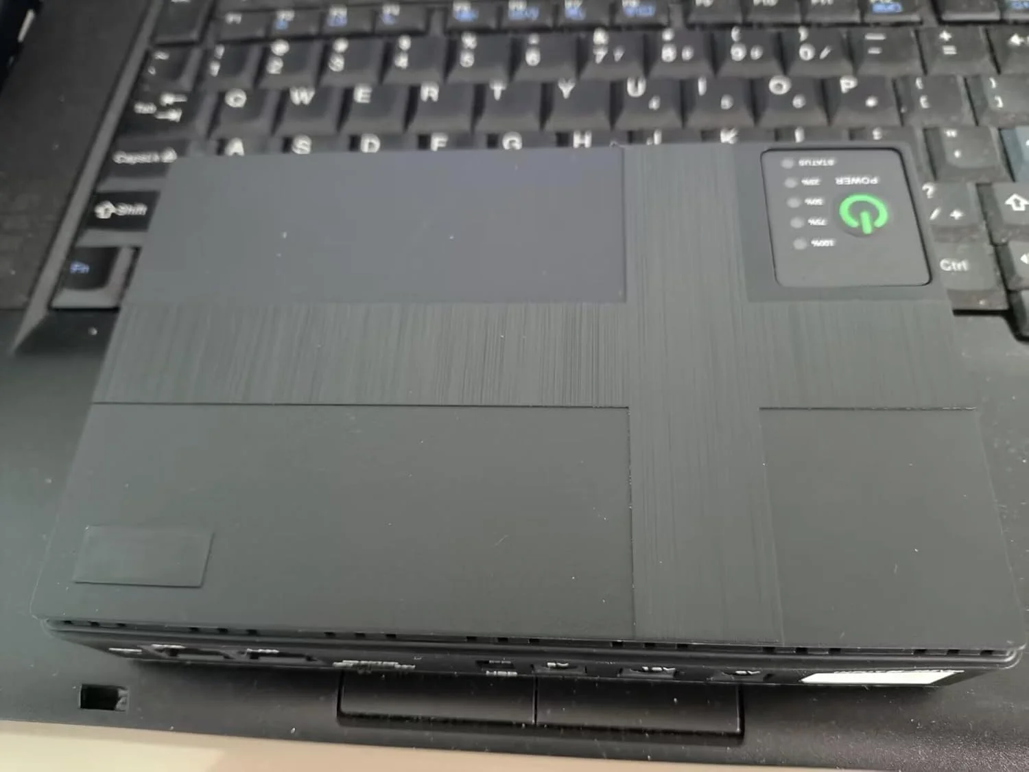 منبع تغذیه اضطراری کوچک قابل حمل 5 ولت و 12 ولت 10400 میلی آمپر ساعت، باتری پشتیبان چند منظوره برای LED Wifi IP Cam UPS Mini UPS (رنگ: مشکی 8800mAh 2A، سایز: A) منبع تغذیه اضطراری کوچک قابل حمل 5 ولت و 12 ولت 10400 میلی آمپر ساعت، باتری پشتیبان چند منظوره برای LED Wifi IP Cam UPS Mini UPS (رنگ: مشکی 8800mAh 2A، سایز: A)