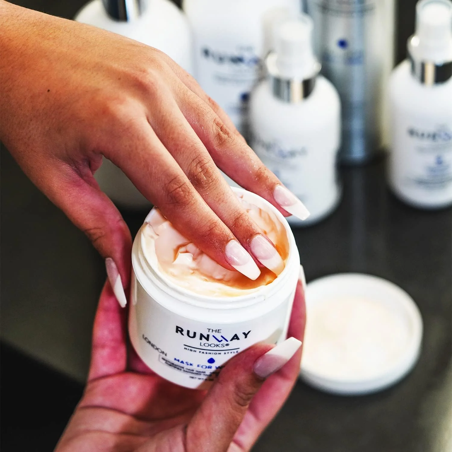 ماسک مو برای احیای موهای آسیب دیده، ماسک ترمیم کننده مو، بهترین ماسک احیا کننده مو، ماسک درمانی مو با روغن آرگان، ماسک نرم کننده مو تغذیه کننده و تقویت کننده موهای آسیب دیده (118 میلی لیتر)