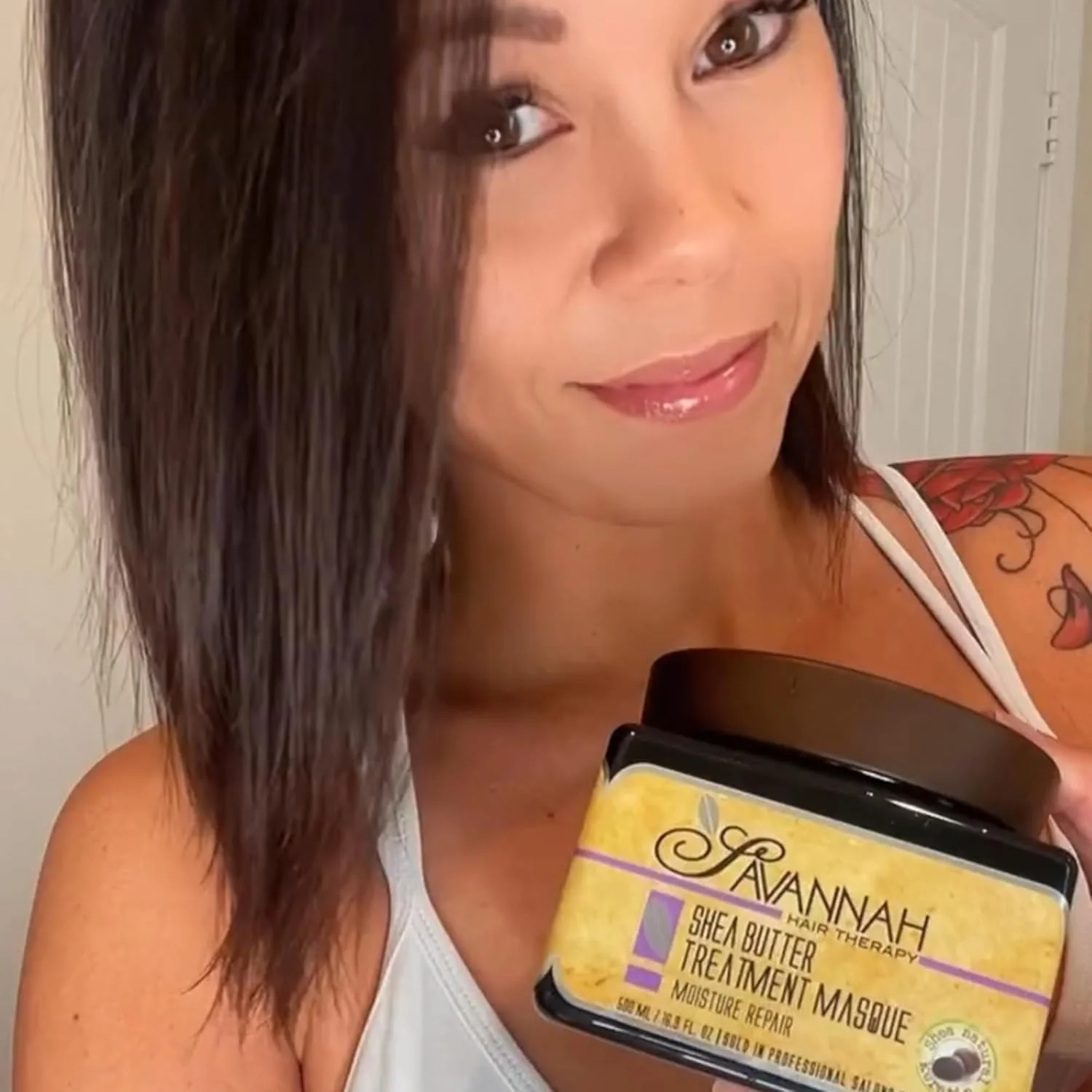 ماسک درمانی مو سوانا - حاوی شی باتر، پروتئین ابریشم و کتان و ویتامین B6 - مناسب برای موهای خشک و آسیب دیده. فاقد سدیم کلراید و سولفات. 500 میل