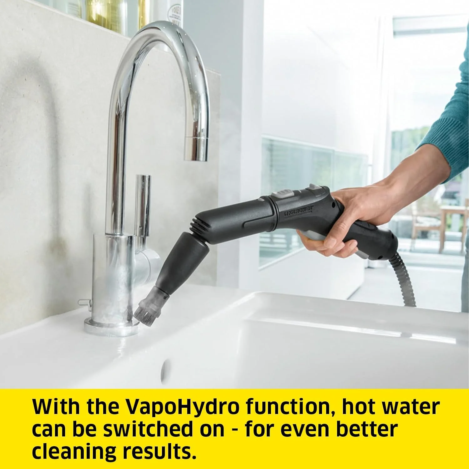 بخارشوی کارچر SC 5 EasyFix با قابلیت اتصال آب گرم، فشار بخار: 4.2 بار، زمان گرم شدن: 3 دقیقه، مساحت: تقریباً 150 متر مربع، مخزن: 0.5 لیتر + 1.5 لیتر، شامل ست تمیز کننده سطوح EasyFix و نازل ها بخارشوی کارچر SC 5 EasyFix با قابلیت اتصال آب گرم، فشار بخار: 4.2 بار، زمان گرم شدن: 3 دقیقه، مساحت: تقریباً 150 متر مربع، مخزن: 0.5 لیتر + 1.5 لیتر، شامل ست تمیز کننده سطوح EasyFix و نازل ها