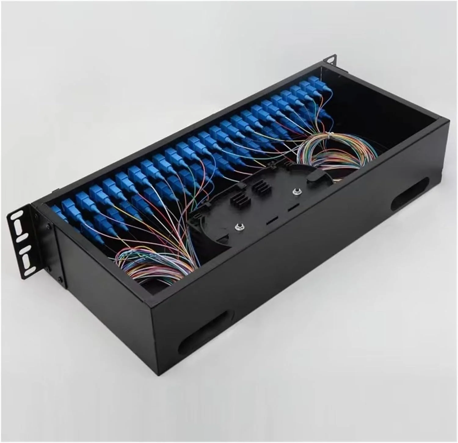 جعبه تقسیم ۴۸ پورت SC پیکربندی کامل ۴۸ هسته ای پنل توزیع فیبر نوری سر مربعی با فلنج پیگتیل جعبه تقسیم ۴۸ پورت SC پیکربندی کامل ۴۸ هسته ای پنل توزیع فیبر نوری سر مربعی با فلنج پیگتیل