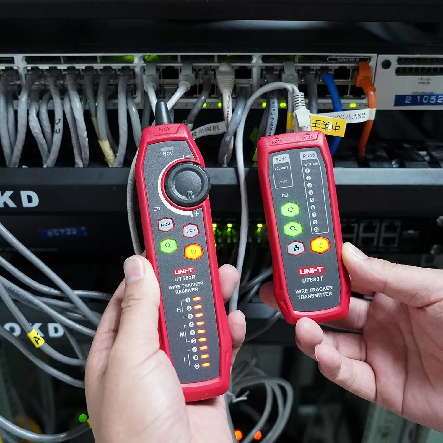 ردیاب کابل UNI-T UT683KIT برای تست کابل های RJ11 و RJ45، یاب خط تلفن، ابزار تعمیر و نگهداری شبکه ردیاب کابل UNI-T UT683KIT برای تست کابل های RJ11 و RJ45، یاب خط تلفن، ابزار تعمیر و نگهداری شبکه