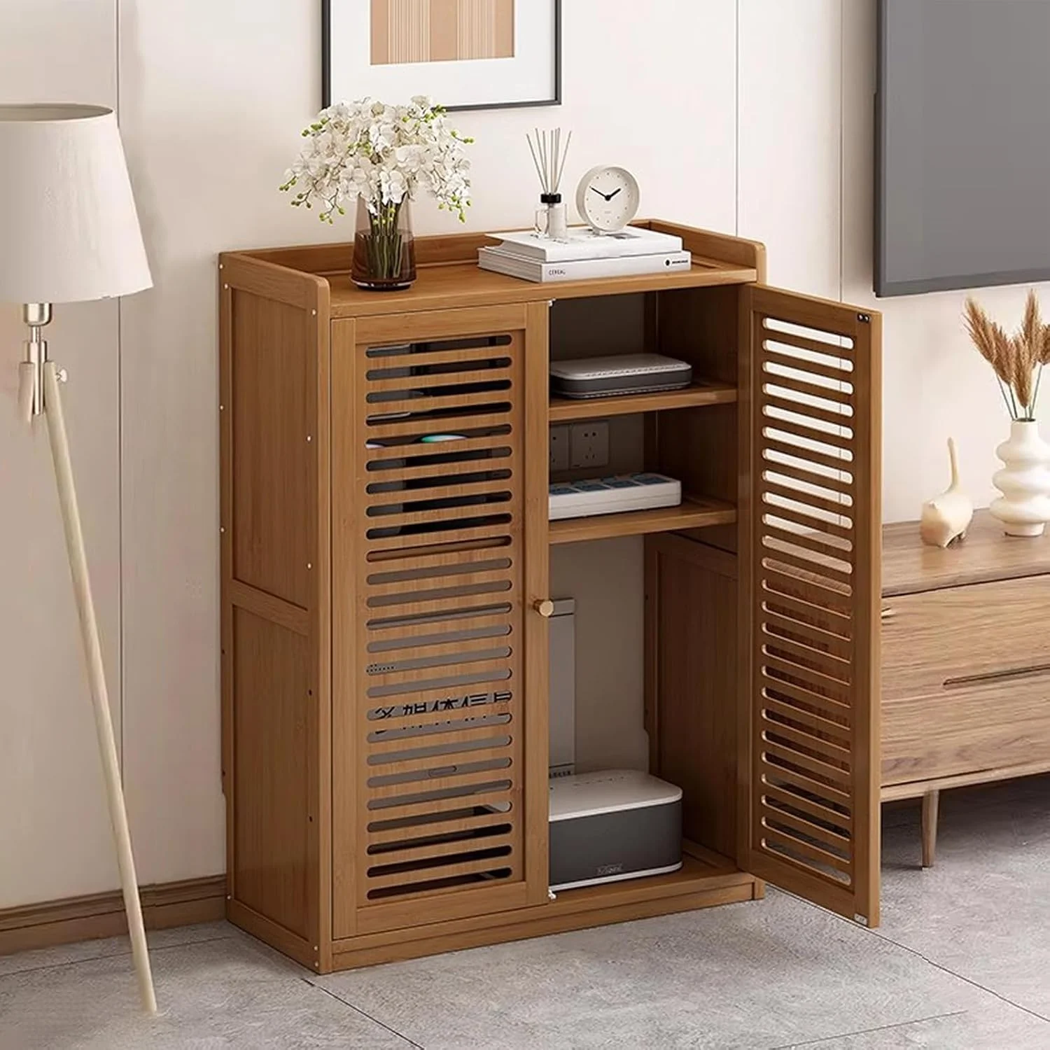 کابینت ذخیره سازی روتر وای فای بامبو، مخفی کننده جعبه وای فای با قفسه های قابل تنظیم، سازمان دهنده مودم و چندراهی برق ایستاده، مدیریت کابل، برای خانه و دفتر (قهوه ای، متوسط)