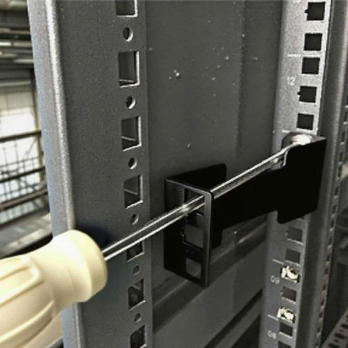 افزایش دهنده عمق رک سرور 1U، افزایش عمق 44.45 میلی متر، افزایش دهنده رک شبکه، کیت آداپتور رک فرورفته برای 1U