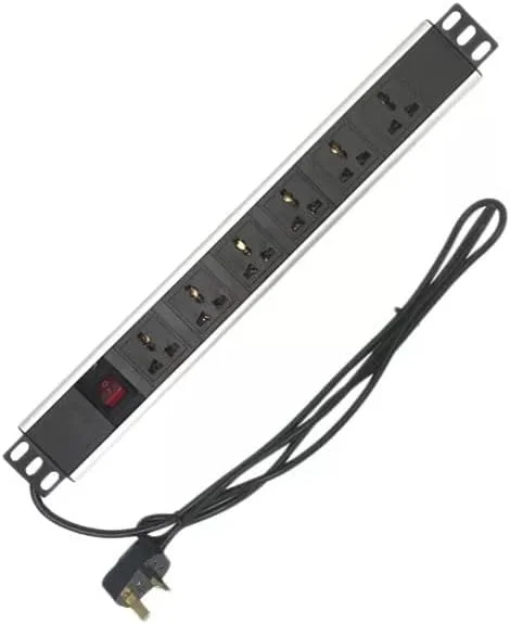 پاور استریپ PDU رک مونت 1U با 6 خروجی 16 آمپر UK، مناسب رک شبکه، کابل افزایش طول 2 متری، پریز استاندارد با کلید قطع و وصل، بدنه آلومینیومی (6 خروجی) (PLUG-B04)