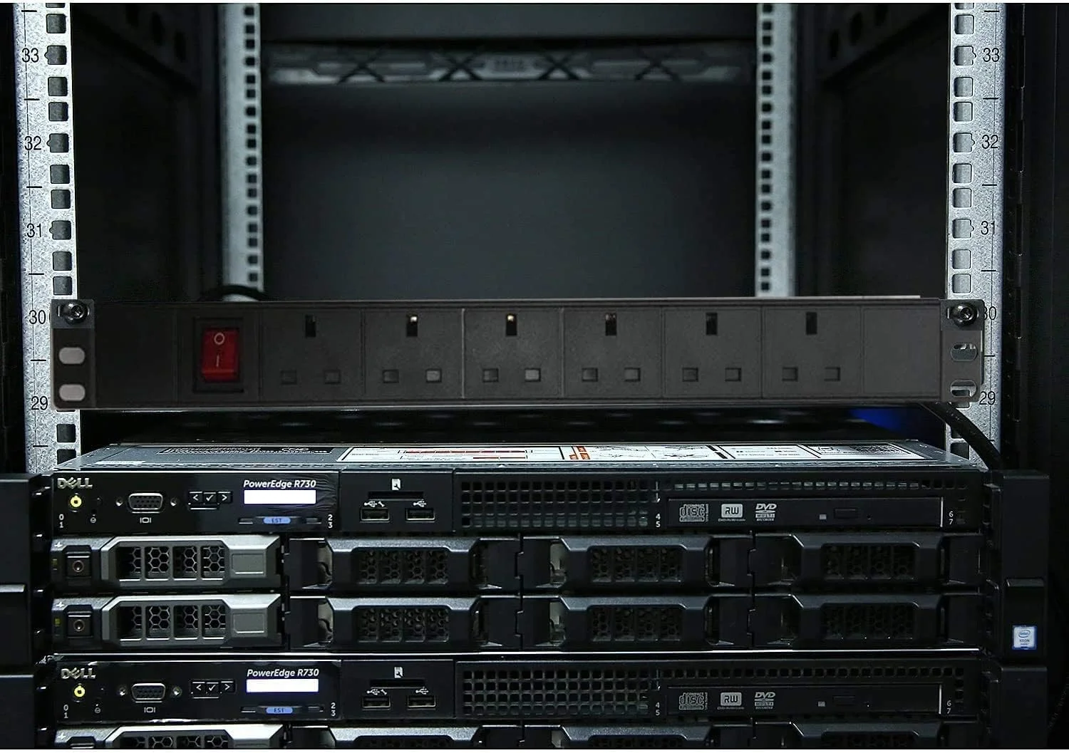 پاور استریپ رک مونت 1U با 6 خروجی 16 آمپر UK، مناسب رک شبکه، کابل 2 متری، پریز استاندارد، سوئیچ، بدنه آلومینیومی (6 خروجی) (PLUG-B01) پاور استریپ رک مونت 1U با 6 خروجی 16 آمپر UK، مناسب رک شبکه، کابل 2 متری، پریز استاندارد، سوئیچ، بدنه آلومینیومی (6 خروجی) (PLUG-B01)