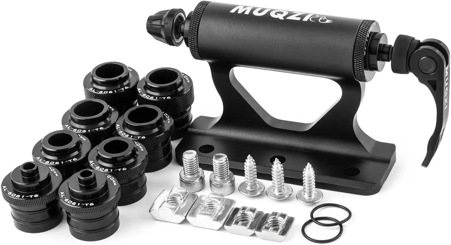 نگهدارنده چنگال دوچرخه MUQZI، بلوک قفسه چنگال دوچرخه با محور ضامن دار ارتقا یافته به همراه 4 آداپتور برای حمل و نقل و نگهداری در خودرو، کامیون، ون و شاسی بلند، مشکی