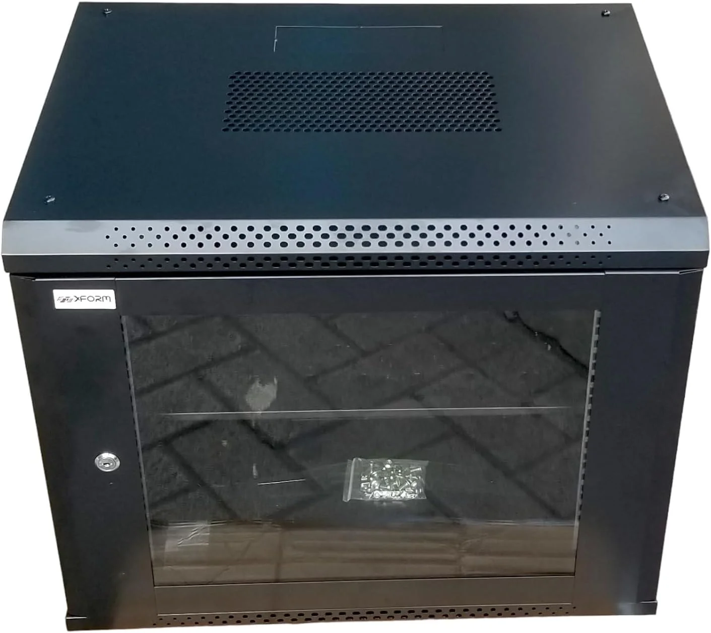 رک دیواری 9 یونیت با کیفیت بالا XForm، ابعاد 600mm (عرض) x 450mm (عمق) x 500mm (ارتفاع)