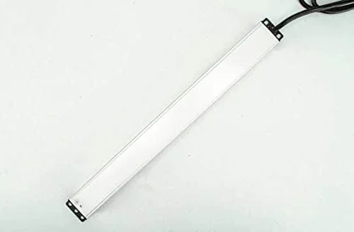 منبع تغذیه ۱۰ پورت XForm PDU - نصب در رک، ۱۰ خروجی ۱۳ آمپر، چند شاخه، نوار برق، رک کابینت شبکه، پریز، رنگ نقره ای، خروجی استاندارد، سوئیچ، توزیع برق آلومینیومی (۱۰ خروجی)