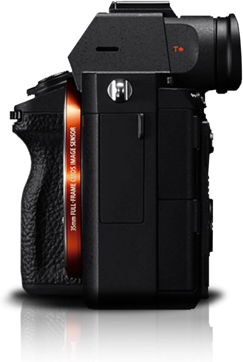 دوربین بدون آینه سونی Alpha 7R III با حسگر 42.4 مگاپیکسلی فول فریم با وضوح بالا، دوربین با پردازشگر تصویر LSI، فیلمبرداری 4K HDR و صفحه نمایش 3 اینچی LCD مشکی