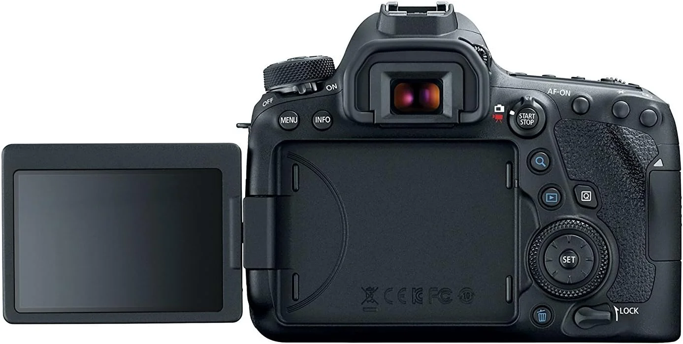 بدنه دوربین کانن EOS 6D Mark II به همراه سه پایه سنگین TR395، مشکی + کارت حافظه SanDisk SDHC 16GB Ultra 80MB/S + کیف حمل هوشمند