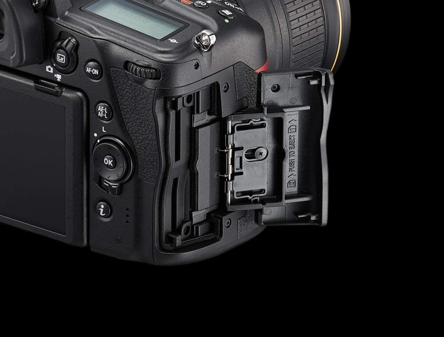 بدنه دوربین نیکون D780