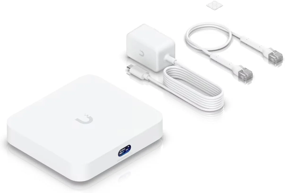 دروازه ابری فوق العاده یوبیکیوتی نتورکس (UCG-Ultra) - مدیریت ابری با کارایی بالا، امنیت پیشرفته، کنترل شبکه چند سایتی