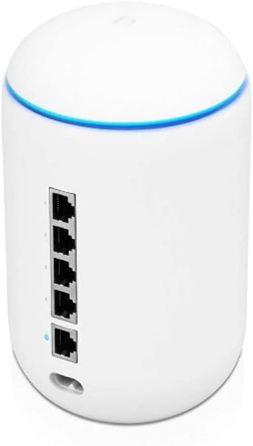یوبی‌کوئیتی نتورکس UniFi Dream Machine دو بانده