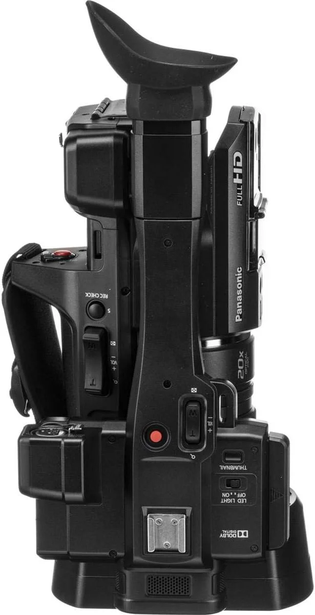 دوربین فیلمبرداری پاناسونیک AG-AC30 Full HD با صفحه نمایش لمسی LCD و چراغ LED داخلی دوربین فیلمبرداری پاناسونیک AG-AC30 Full HD با صفحه نمایش لمسی LCD و چراغ LED داخلی