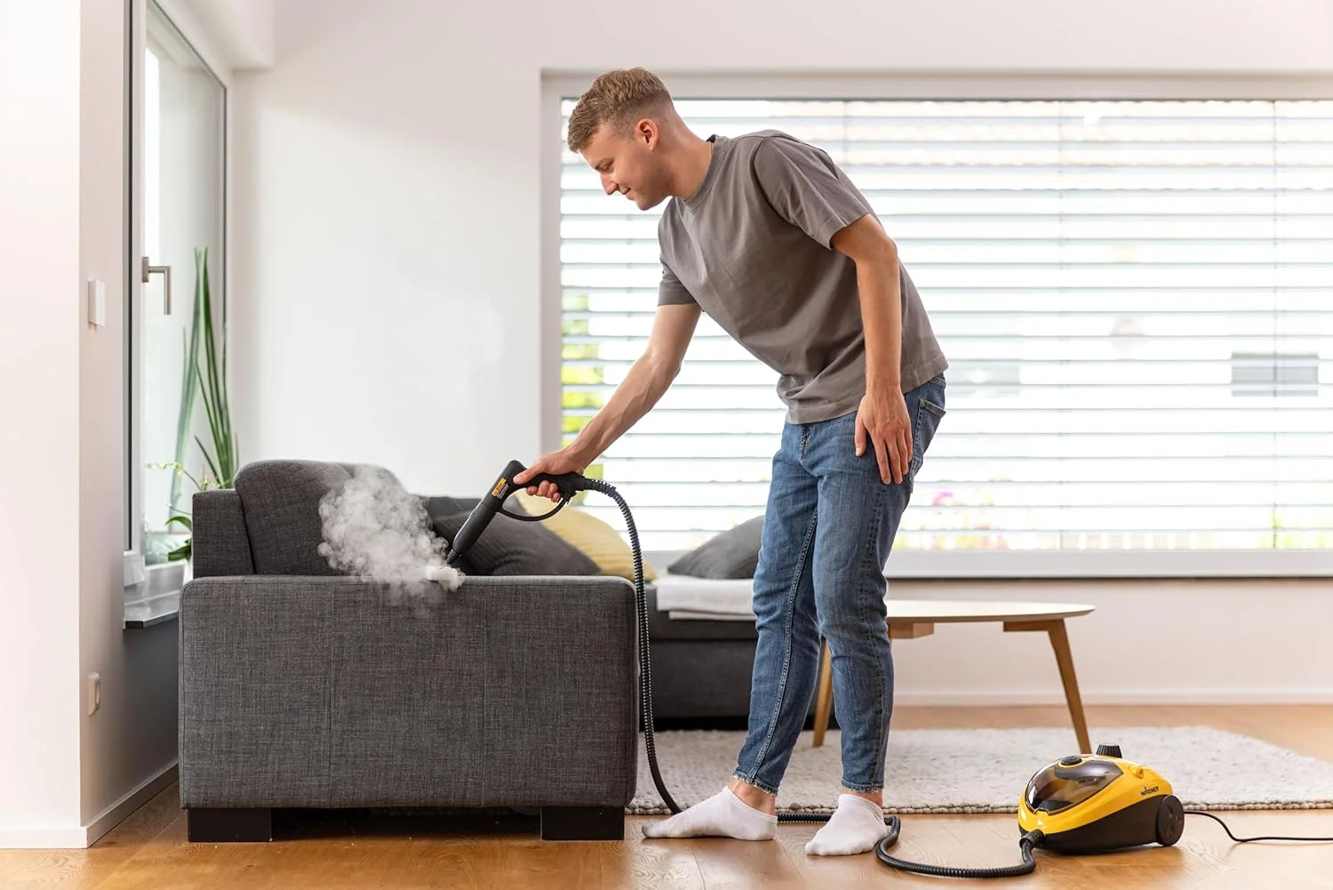 بخارشوی چند منظوره واگنر مدل 915 E به همراه 18 سری، فشار بخار 3.5 بار، زمان بخاردهی تقریبا 40 دقیقه، مخزن 1.2 لیتری، شلنگ 2.4 متری، توان 1500 وات