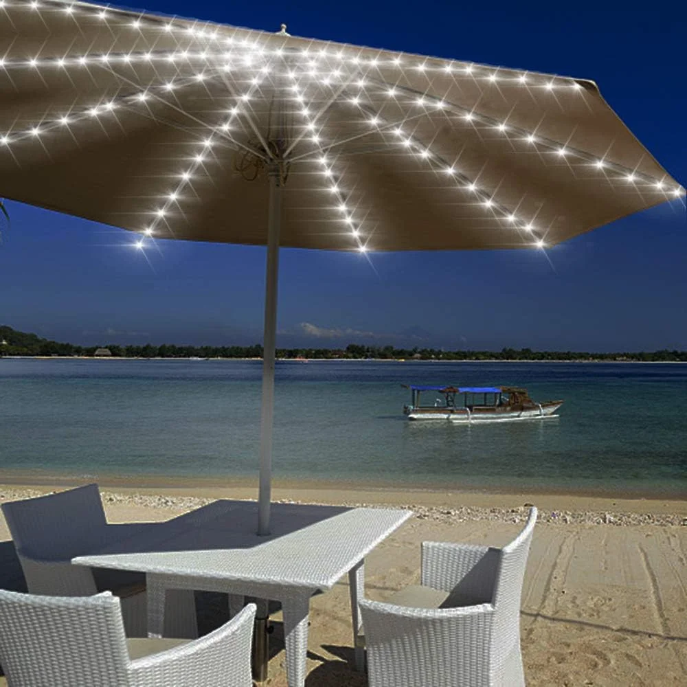 چراغ های ریسه ای چتری KINGCOO، ضد آب 104LED با کنترل از راه دور 8 حالت کارکرد با باتری، چراغ های آویز تزئینی برای چترهای پاسیو فضای باز، چادرهای کمپینگ (سفید یخی)