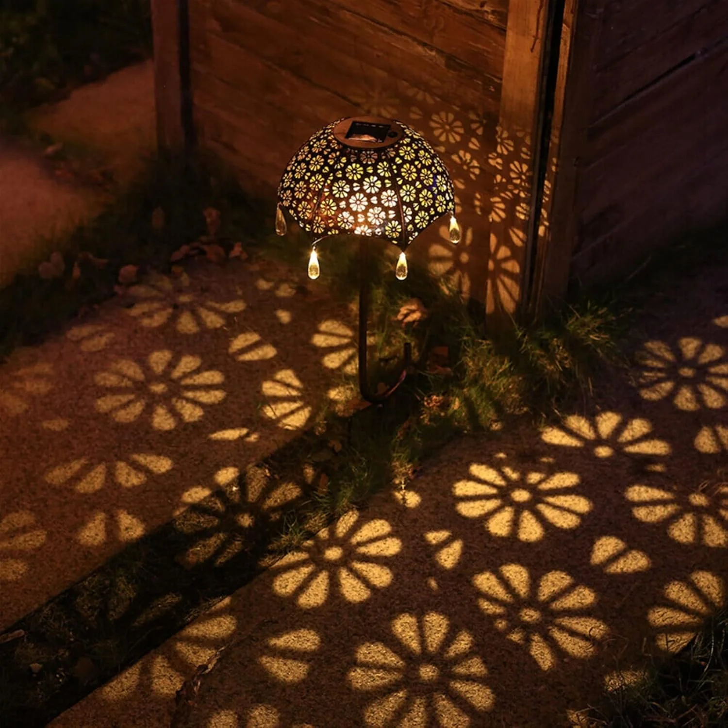 چراغ باغی خورشیدی LED، چراغ چتری هنری خورشیدی، چراغ مسیر ضد آب خورشیدی مناسب برای دکوراسیون پاسیو، راهرو و پیادهرو چراغ باغی خورشیدی LED، چراغ چتری هنری خورشیدی، چراغ مسیر ضد آب خورشیدی مناسب برای دکوراسیون پاسیو، راهرو و پیادهرو