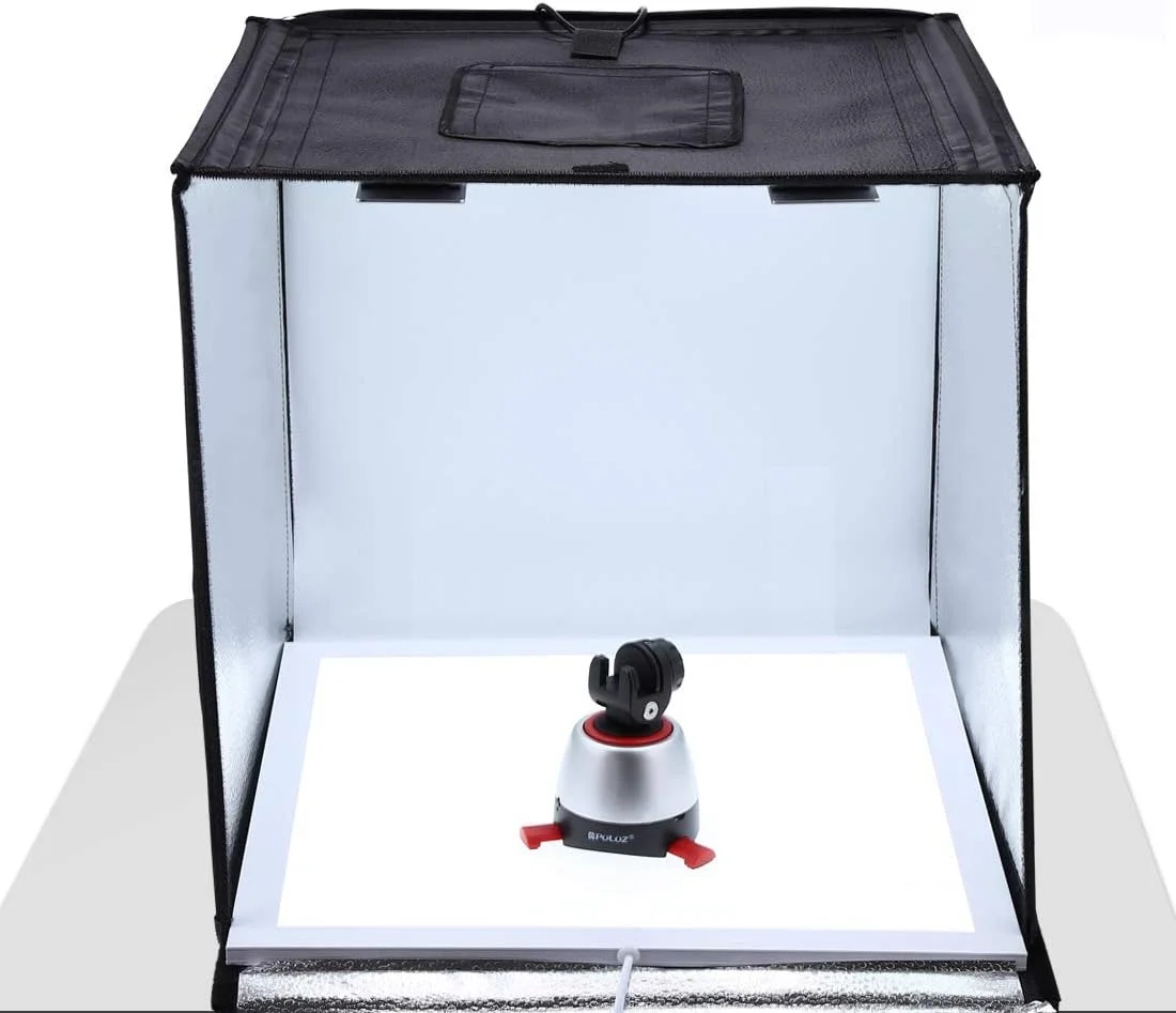 چادر نور عکاسی قابل حمل PULUZ با اندازه 40 سانتی متر، سافت باکس تاشو حرفه ای با چراغ های LED و 6 پس زمینه رنگی چادر نور عکاسی قابل حمل PULUZ با اندازه 40 سانتی متر، سافت باکس تاشو حرفه ای با چراغ های LED و 6 پس زمینه رنگی