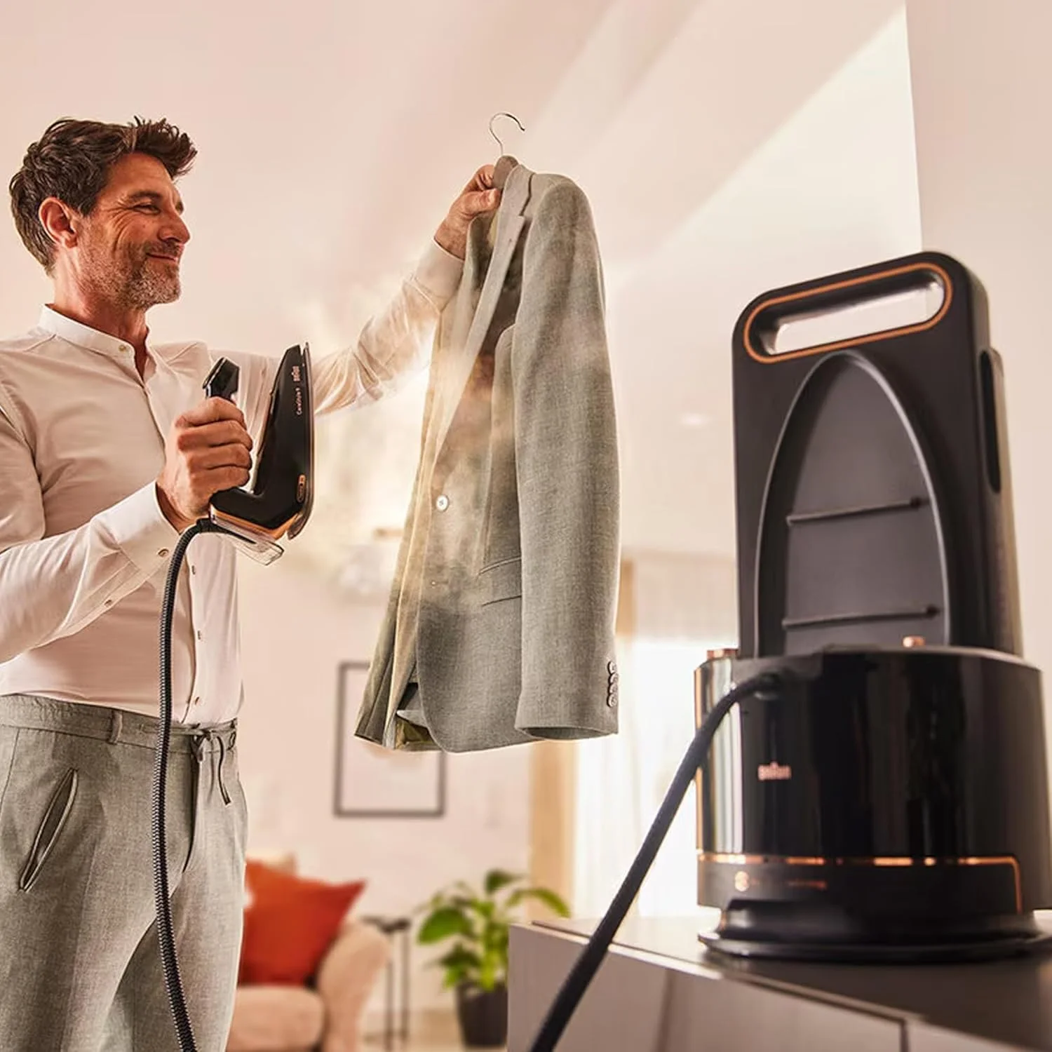 اتو بخار مخزن دار براون CareStyle 9 با فناوری FreeGlide 3D، حالت هوشمند iCare، اتو کشی عمودی، مخزن آب 2 لیتری، حالت Eco، نمایشگر OLED، تمیز کردن خودکار، خاموش شدن خودکار، 2700 وات مدل IS 9090 مشکی