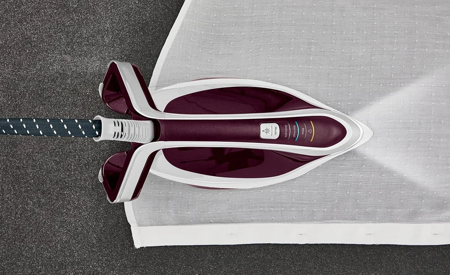 اتو بخار مخزن دار کالر Pro Express Vision، چراغ LED هوشمند روی اتو، فشار 8.3 بار، فوق العاده قدرتمند، خروجی بخار 180 گرم در دقیقه، بخار لحظه ای 680 گرم در دقیقه، ضد رسوب، ساخت