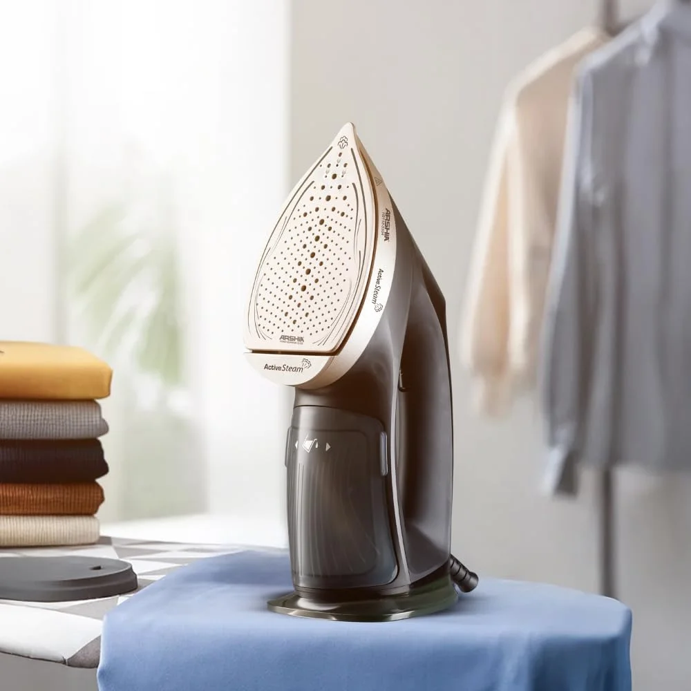 بخارگر دستی لباس آرشیا – بخارگر قدرتمند پارچه 1960 وات، گرم شدن سریع 25 ثانیه ای، مخزن 200 میلی لیتری، خاموش شدن خودکار، سیم 2.4 متری، مشکی طلایی شیک، از بین برنده چروک قابل حمل برای لباس بخارگر دستی لباس آرشیا – بخارگر قدرتمند پارچه 1960 وات، گرم شدن سریع 25 ثانیه ای، مخزن 200 میلی لیتری، خاموش شدن خودکار، سیم 2.4 متری، مشکی طلایی شیک، از بین برنده چروک قابل حمل برای لباس