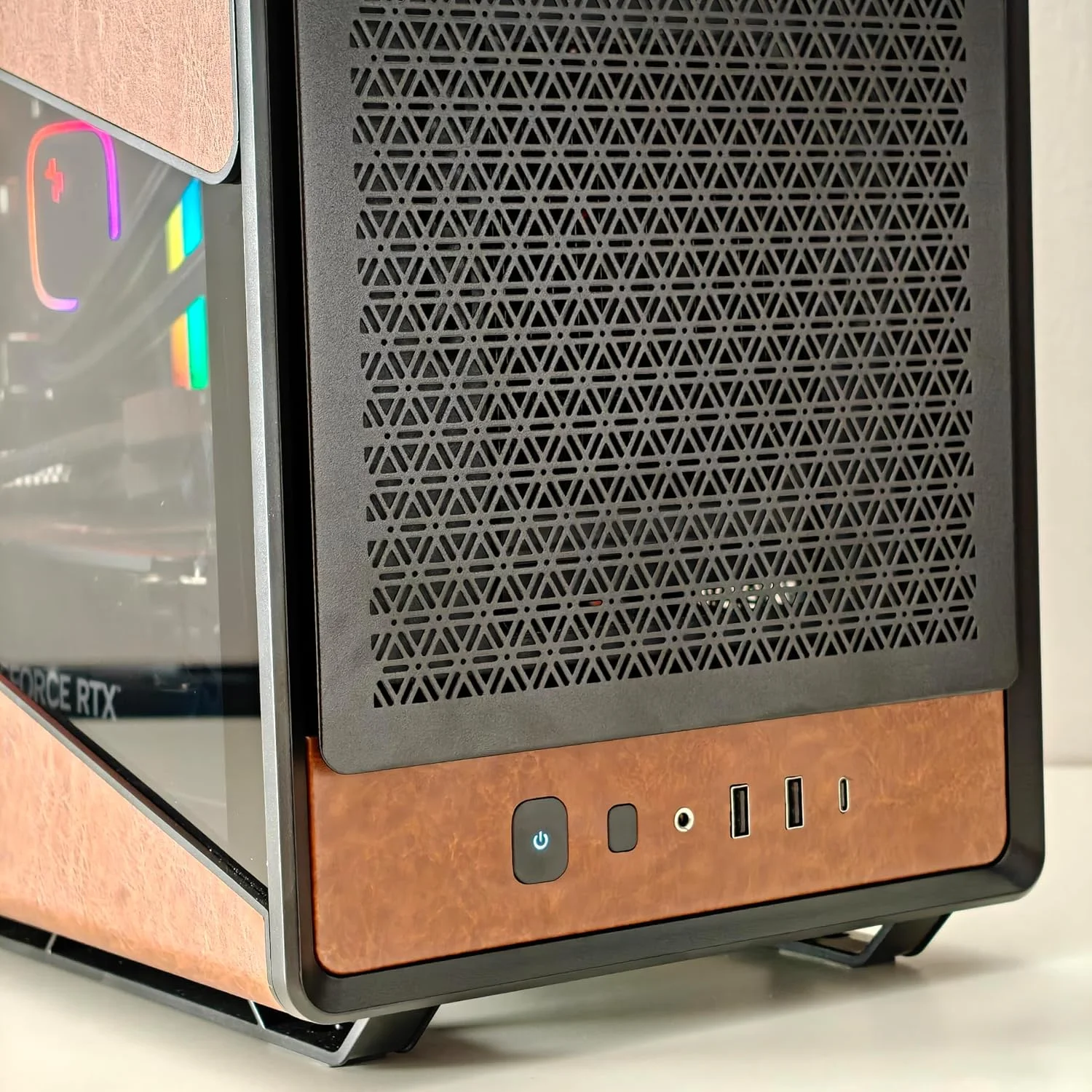 کامپیوتر گیمینگ رایزن 7 9800X3D | RTX 5070 Ti 16GB | رم 32GB DDR5 6000MHz | SSD NVMe 1TB | خنک کننده مایع 360mm | ویندوز 11 پرو