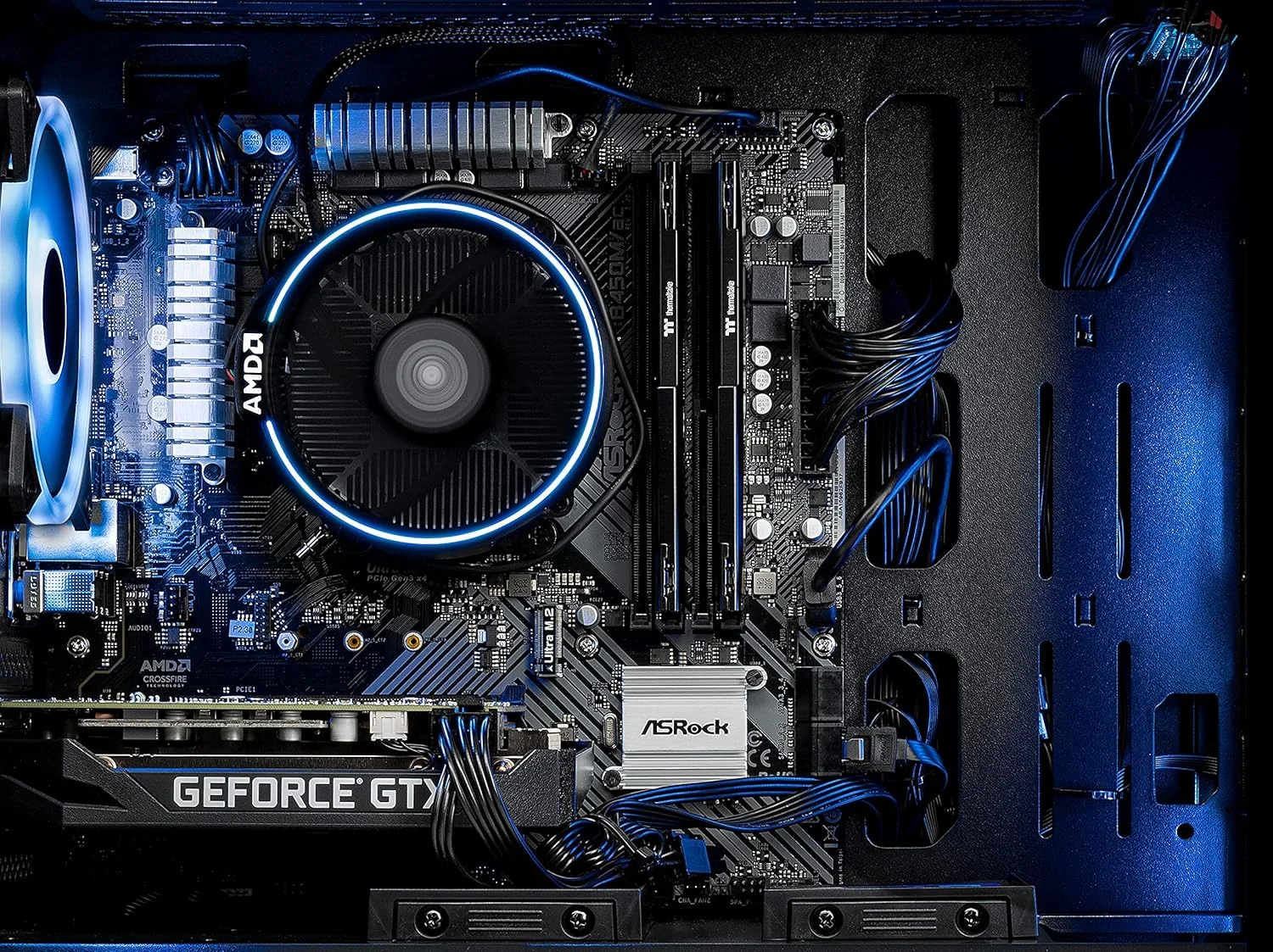 کامپیوتر گیمینگ دسکتاپ Skytech Chronos Mini - AMD Ryzen 5 3600 3.6GHz, GTX 1650 Super 4G, 16GB DDR4 3000, 500GB SSD, AC WiFi, Windows 10 Home 64-bit, مشکی