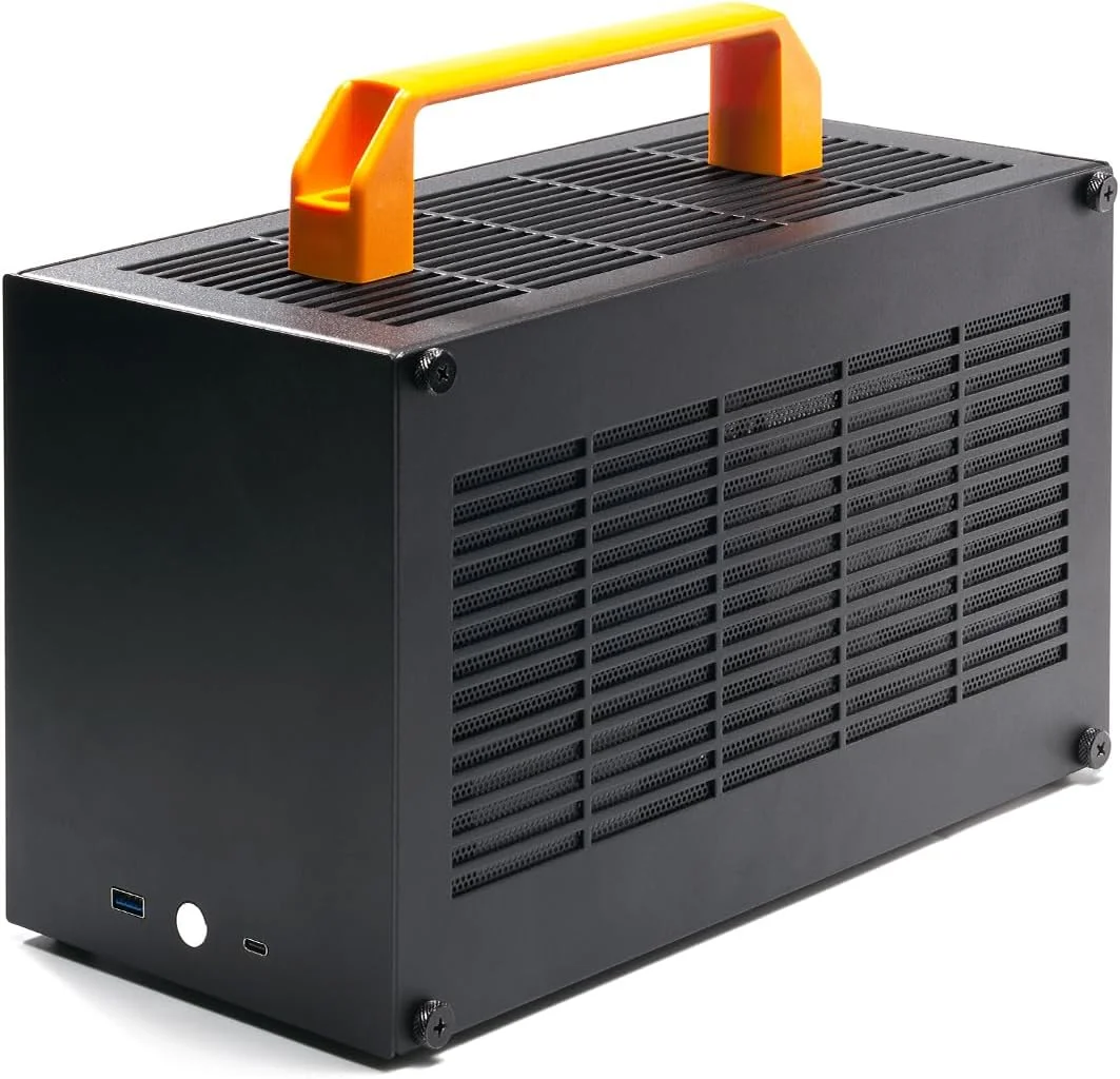 کیس مینی ITX مدل SGPC K49-BL - فرم فاکتور کوچک 8.3 لیتری، پشتیبانی از کارت گرافیک تا 300 میلی‌متر، خنک‌کننده پردازنده تا 69 میلی‌متر، پاور SFX، ورودی/خروجی USB 3.0 و Type-C در جلو، شامل پنل جانبی اکریلیک و دستگیره‌های حمل