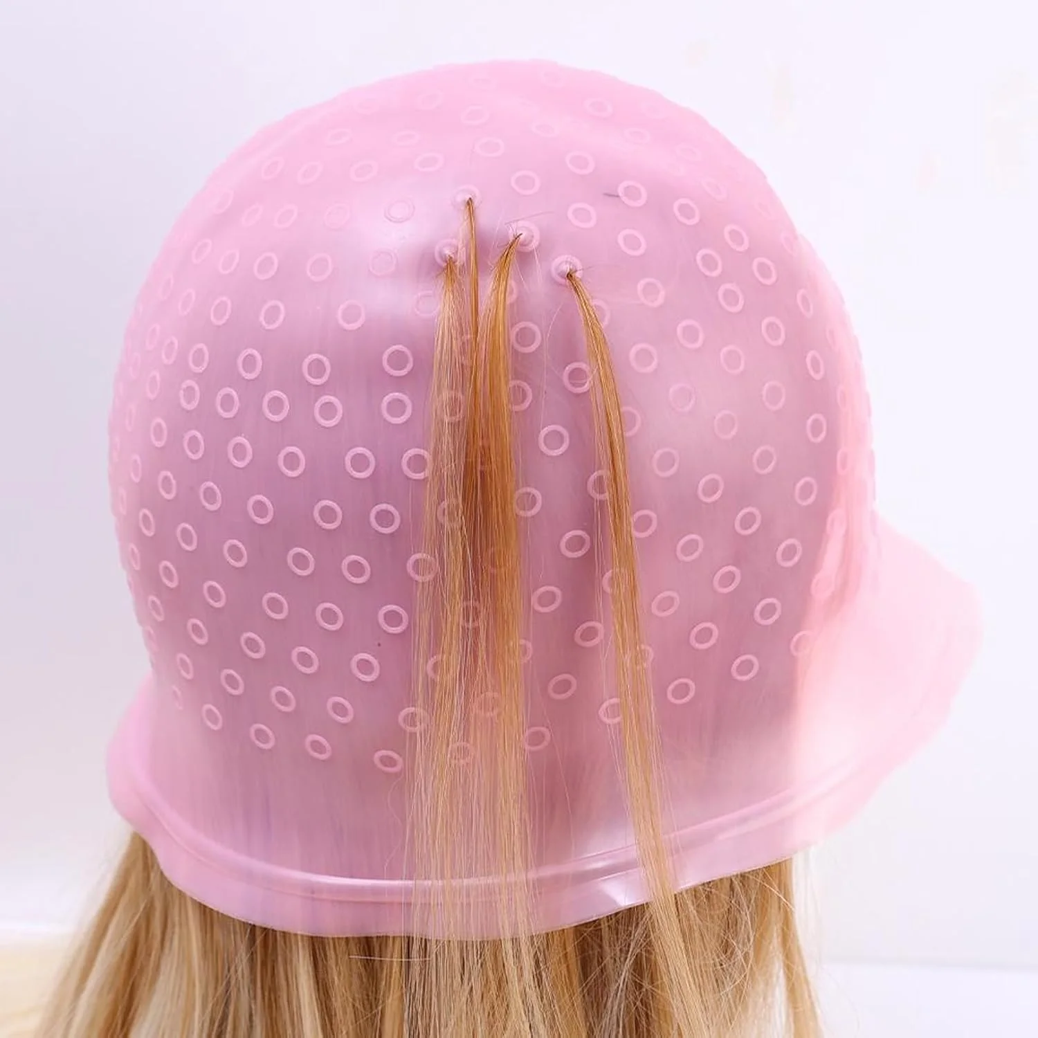 بسته 2 عددی کلاه مش، کلاه مش سوراخ دار به همراه سوزن مش برای رنگ کردن حرفه ای مو در سالن و منزل بسته 2 عددی کلاه مش، کلاه مش سوراخ دار به همراه سوزن مش برای رنگ کردن حرفه ای مو در سالن و منزل